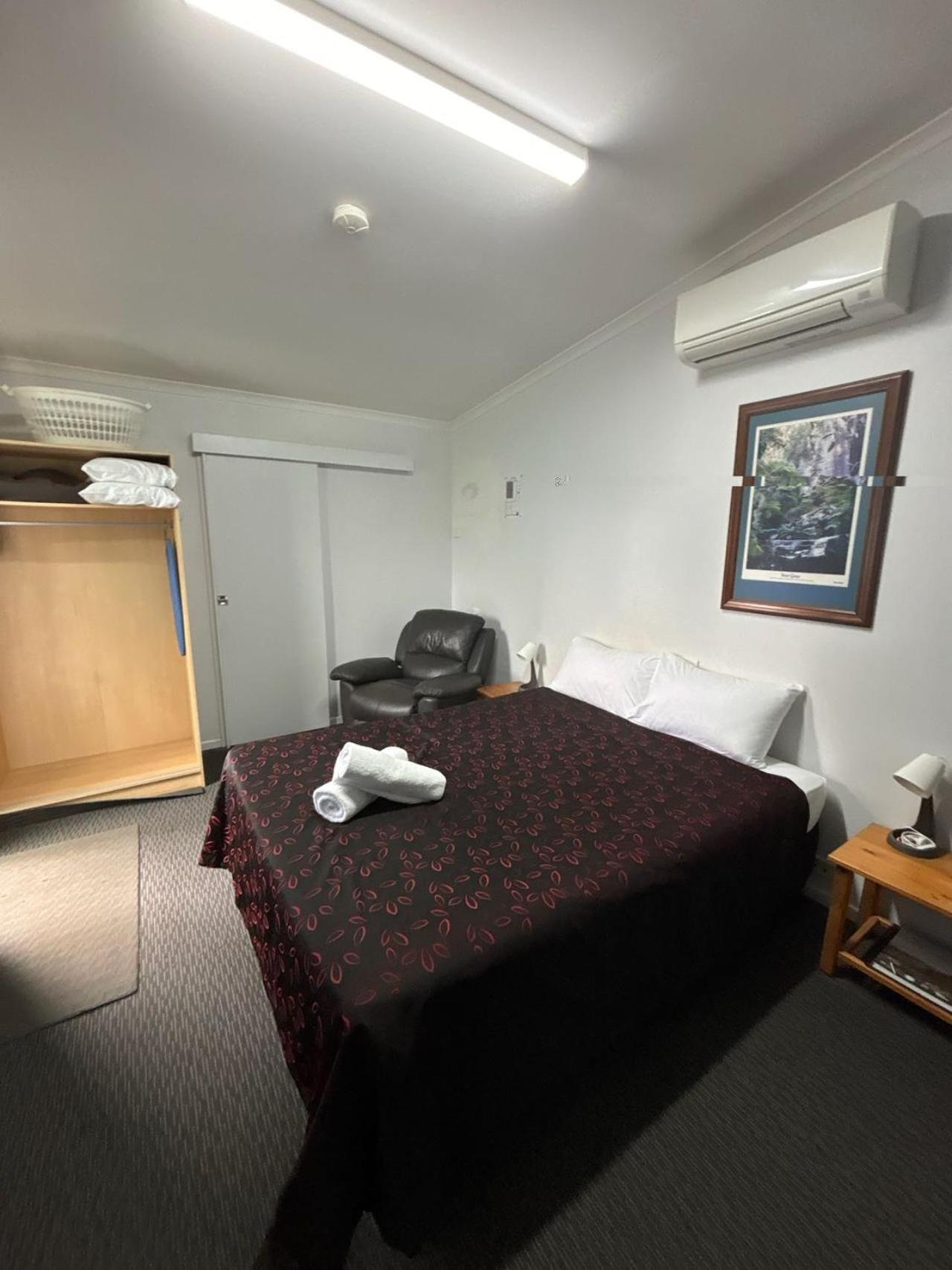Injune Motel Bagian luar foto