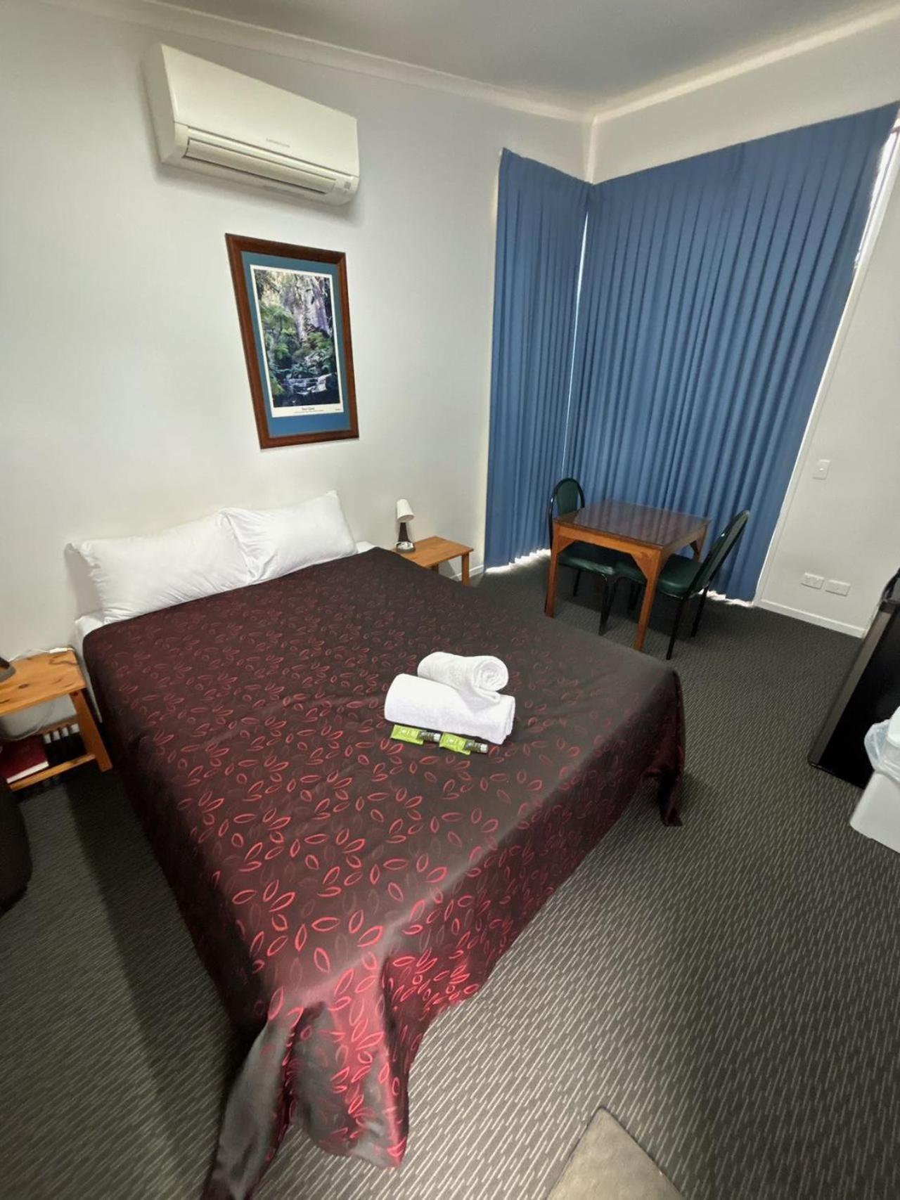 Injune Motel Bagian luar foto