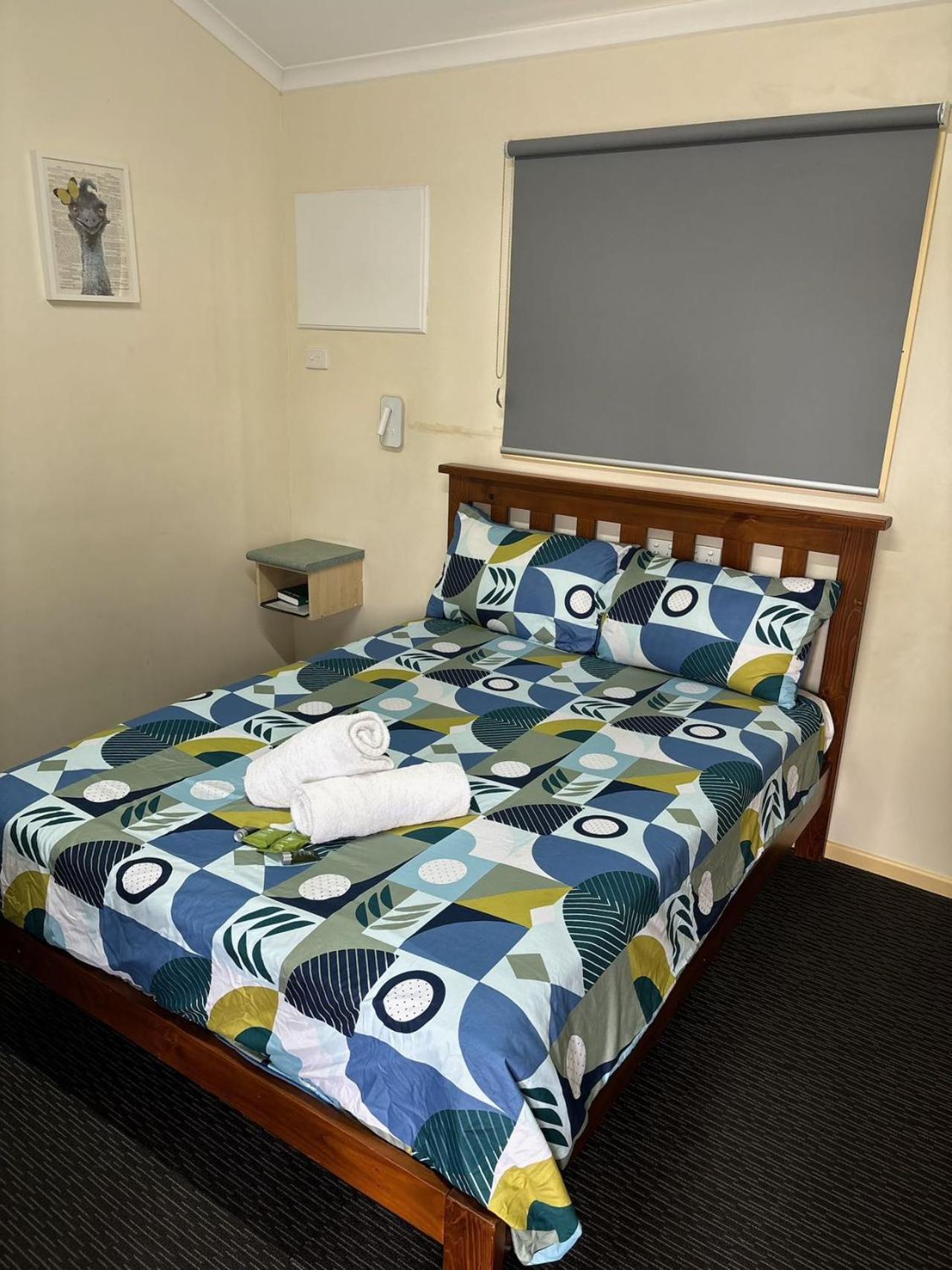 Injune Motel Bagian luar foto