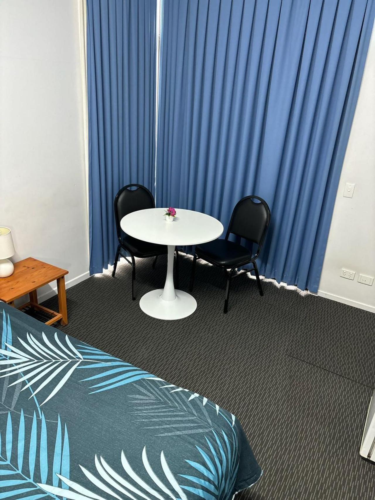 Injune Motel Bagian luar foto